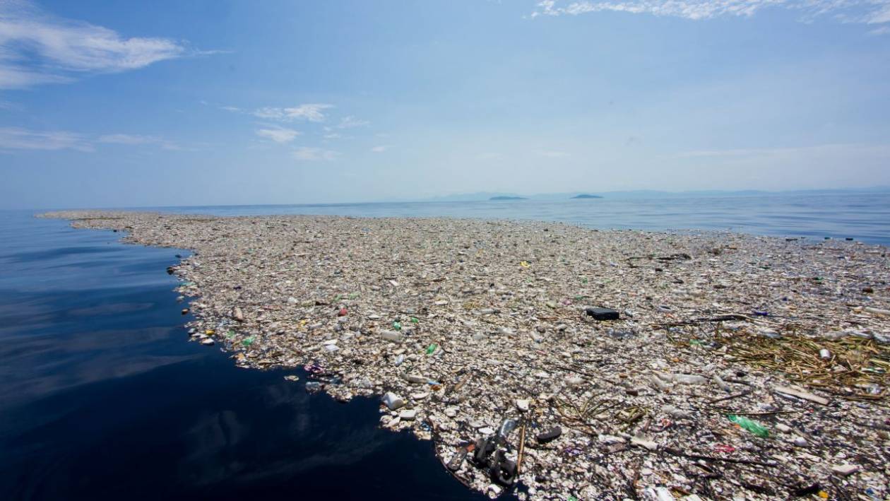 photograph. Floating garbage in the ocean.