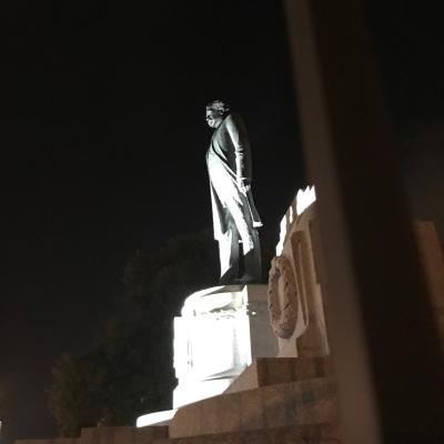 Photo of the Edward Carmack statue in front of the capitol building